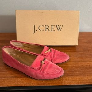 J Crew used size 8 Manhattan Suede Loafers in Fushia.